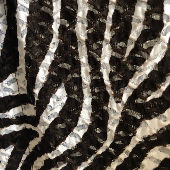 Chico light weight zebra print jacket, size 0. - Picture 5 of 5